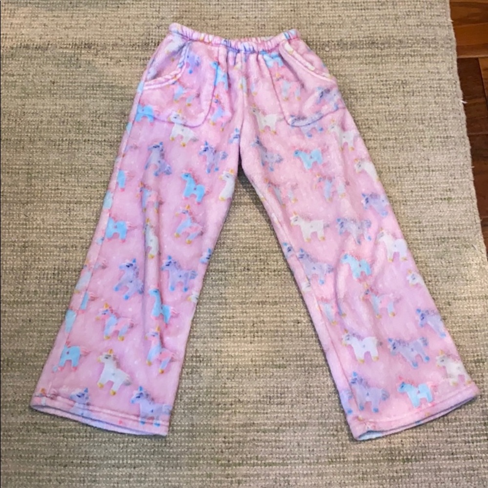 Fluffy pants!! With unicorns!!